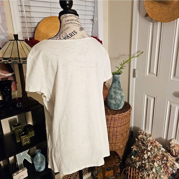 Jaclyn Smith Crochet Sequins Detail Stylish Short Sleeve Tee. - Picture 4 of 14